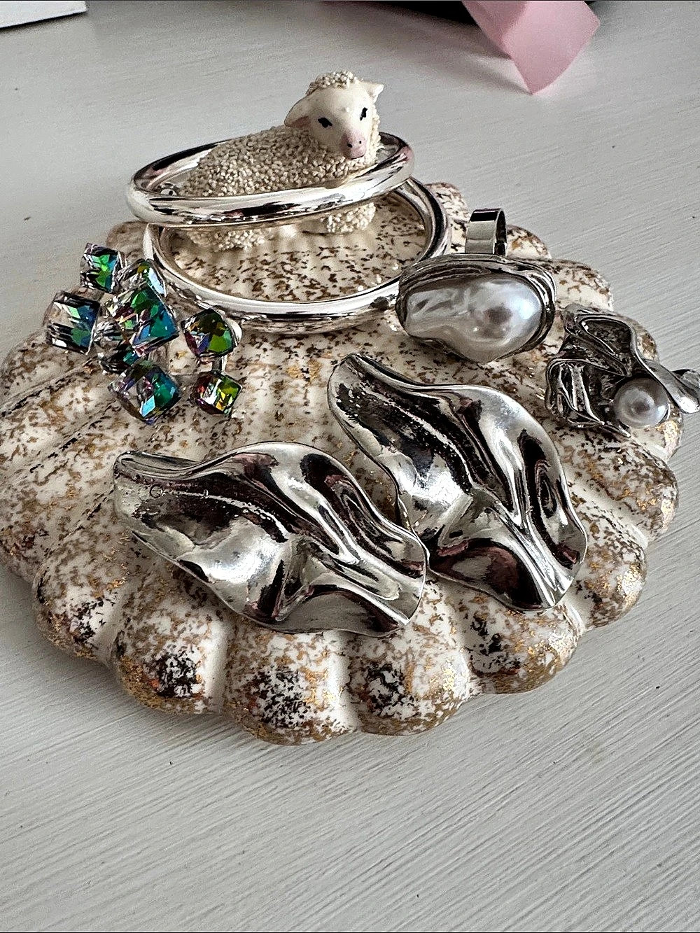 Gorgeous 5-piece statement jewelry lot in trendy chunky silver-tone designs. Exc